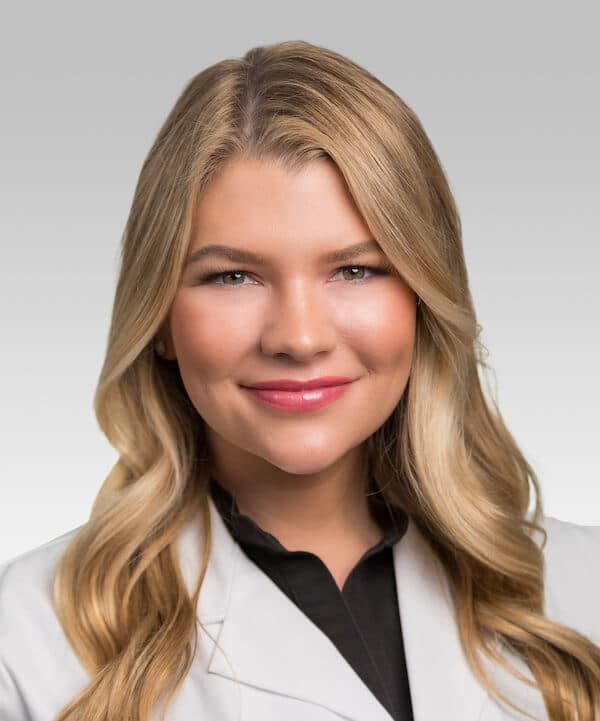 Olivia Moore Headshot