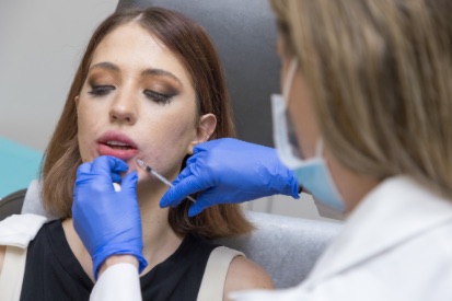 woman-getting-lip-filler-injection